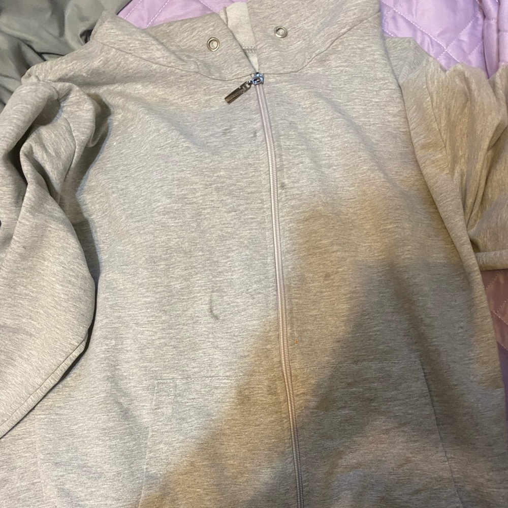 Zip grey hoodie